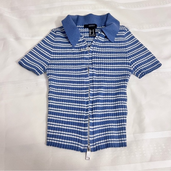 💖 Forever 21 Zip Up Striped Top - Picture 1 of 3